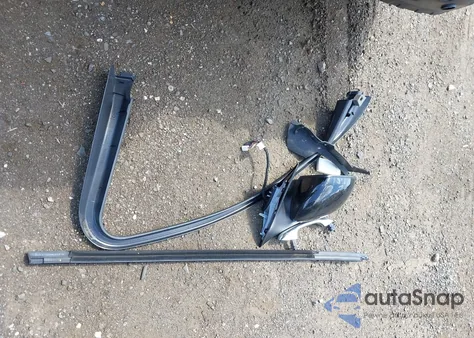 2023 Mercedes-Benz C 300 4Matic z USA, uszkodzony, nr VIN W1KAF4HB4PR086926